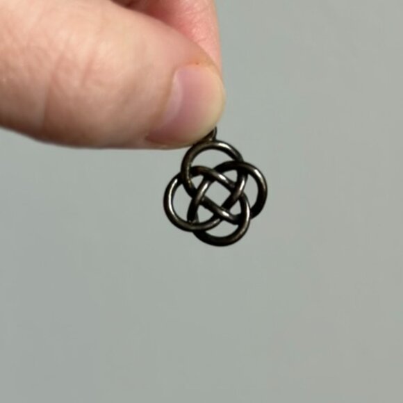 Celtic Knot Pendant - Picture 1 of 3
